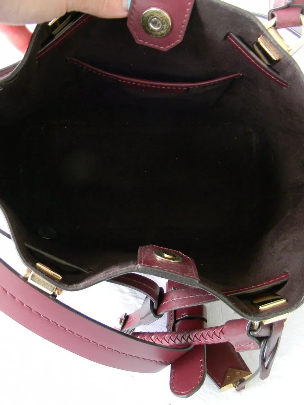 MICHAEL KORS BURGUNDY WINE LEATHER BLAKELY BUCKET DRAWSTRING CROSSBODY BAG FALL